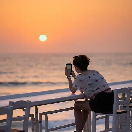 The Pink Palace Hostel Agios Gordios (Corfu)