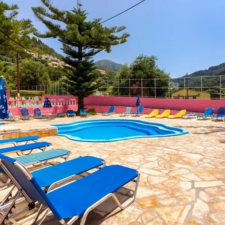 Hostel The Pink Palace