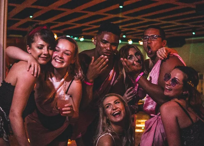 The Pink Palace Albergue *