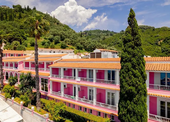 Hostel The Pink Palace *