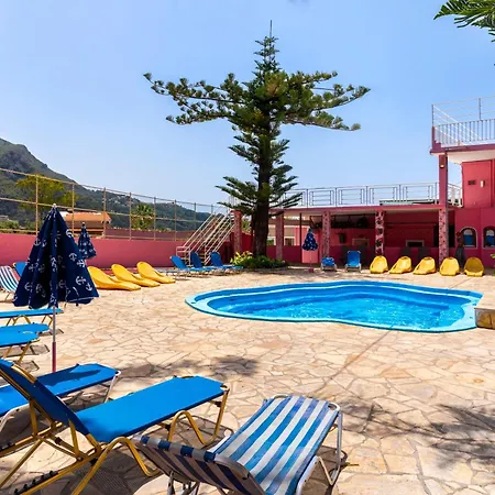 Хостел The Pink Palace